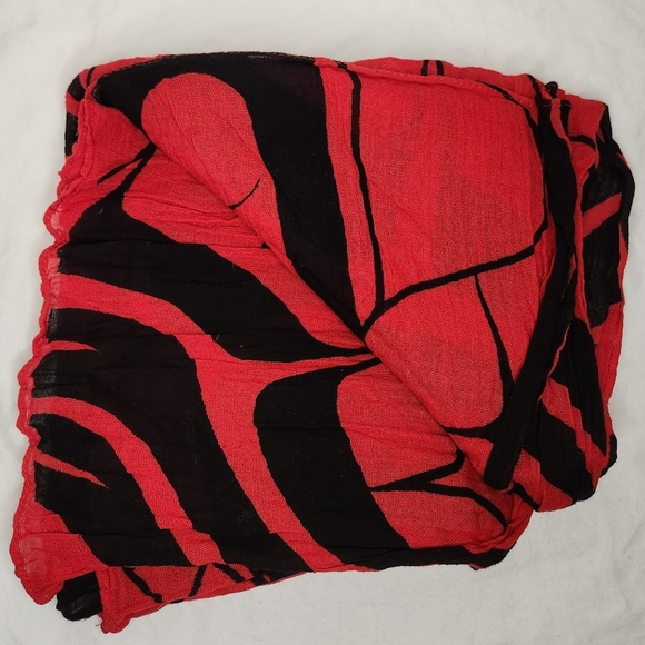 Native Northwest Orca Scarf - Picture 6 of 15